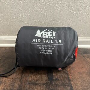 REI Co-op Air Rail 1.5 Self-Inflating Pad - Black and Red